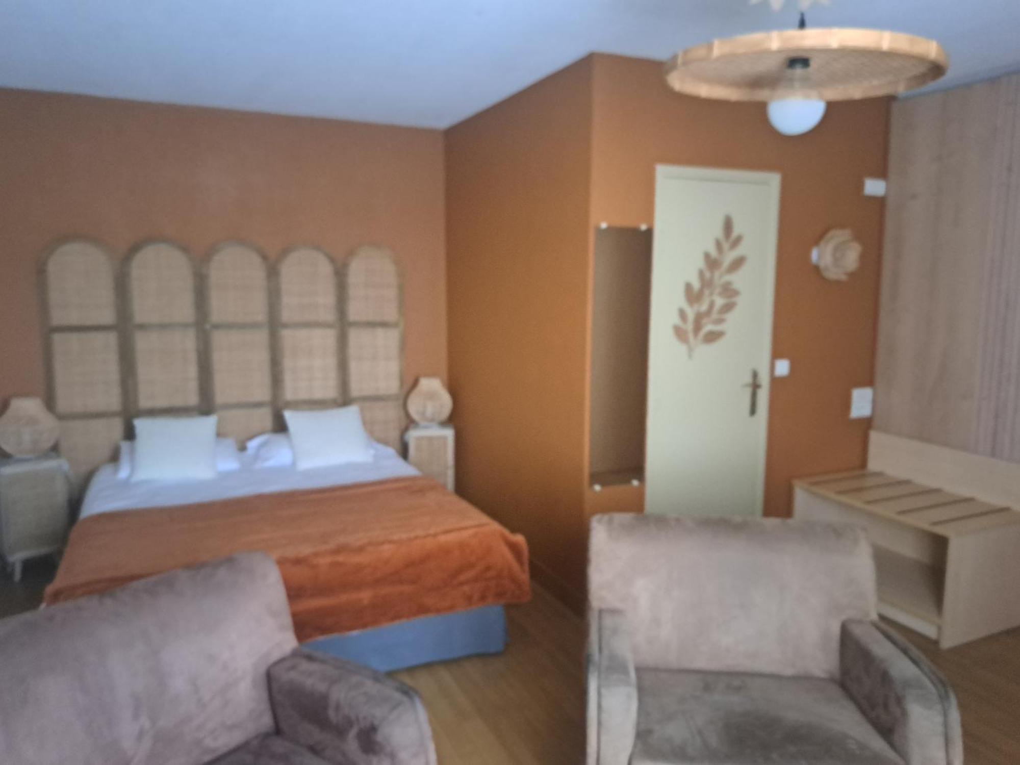 Logis Auberge De Launay Limeray Exterior foto